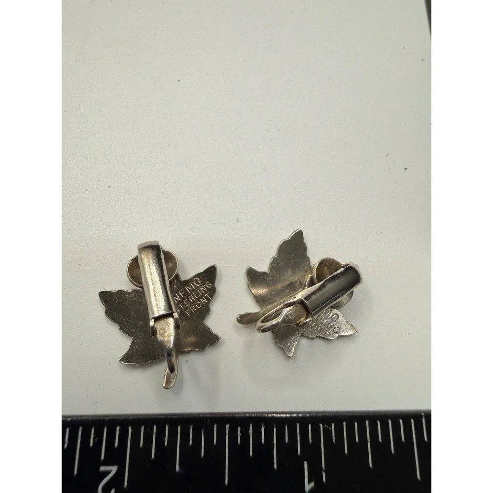 Vintage Nemo Sterling Silver Front Maple Leaf Clip On‎ Earrings Silver Tone Leaf